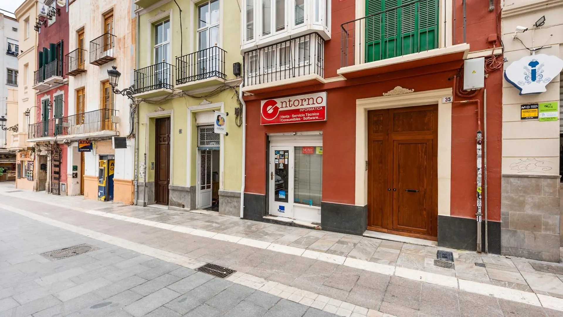 Apto Luminoso Frente Al Teatro Cervantes -1 Malaga